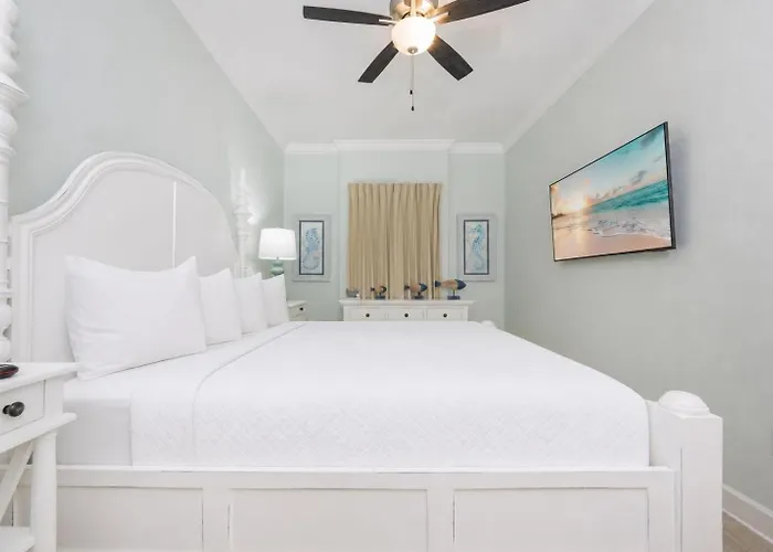 Phoenix Gulf Towers 2706 Apartment